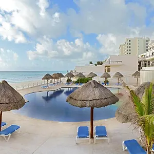 front-ocean-and-sandy-beach-condo.quintano-roohotels.com/