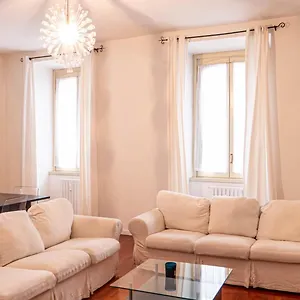 appartamento-superhouse-piazza-duomo-area.italymilanhotels.net/